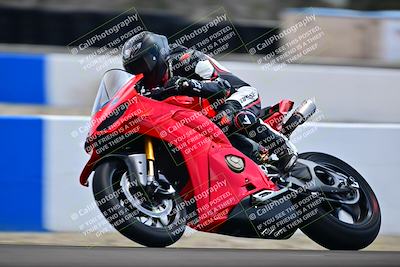 media/Apr-18-2025-TrackDaz (Fri) [[45f5874c44]]/B Group/Session 4 (Turn 6 - Outside)/